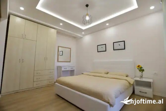 Shtepi me qera Apartament ne Tirane, 1+1, Mobilimi E mobiluar, Pagesa 550  Euro.