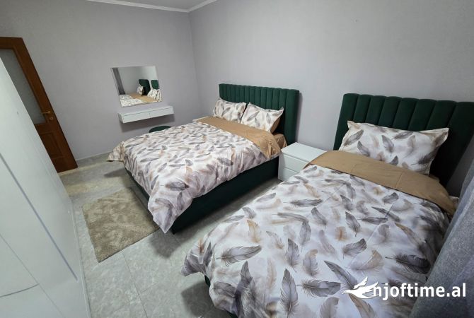 Shtepi me qera Apartament ne Tirane, 1+1, Mobilimi E mobiluar, Pagesa 700  Euro.