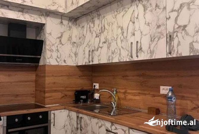 Shtepi me qera Apartament ne Tirane, 1+1, Mobilimi E mobiluar, Pagesa 500  Euro.