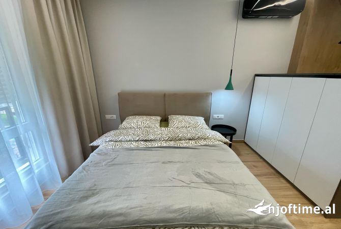 Shtepi me qera Apartament ne Tirane, Garsoniere, Mobilimi E mobiluar, Pagesa 380  Euro.