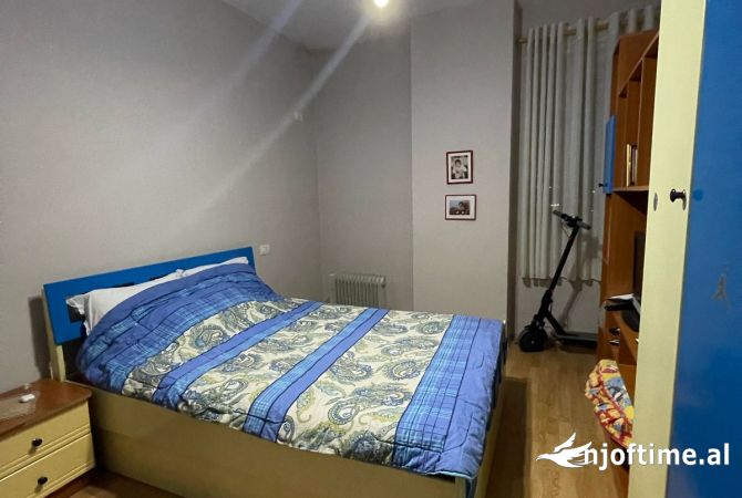 Shtepi me qera Apartament ne Tirane, 2+1, Mobilimi E mobiluar, Pagesa 450  Euro.