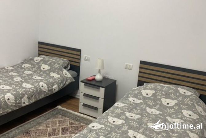 Shtepi me qera Apartament ne Tirane, 2+1, Mobilimi E mobiluar, Pagesa 750  Euro.