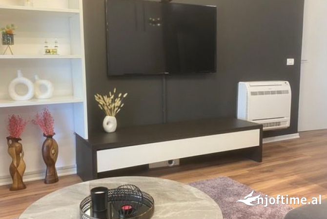 Shtepi me qera Apartament ne Tirane, 2+1, Mobilimi E mobiluar, Pagesa 750  Euro.