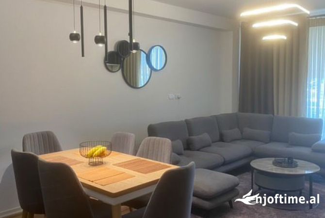 Shtepi me qera Apartament ne Tirane, 2+1, Mobilimi E mobiluar, Pagesa 750  Euro.
