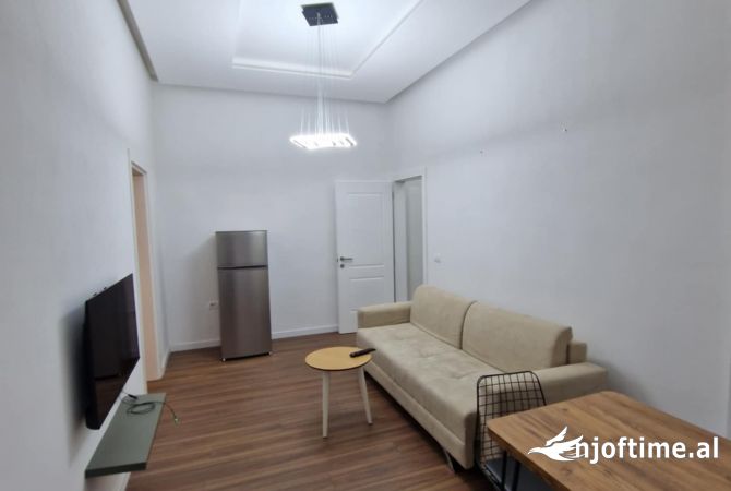 Shtepi ne shitje Apartament ne Tirane, 1+1, Mobilimi E mobiluar, Pagesa 80,000  Euro.