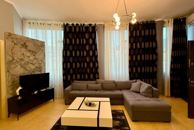 Shtepi ne shitje Apartament ne Tirane, 1+1, Mobilimi E mobiluar, Pagesa 89,000  Euro.