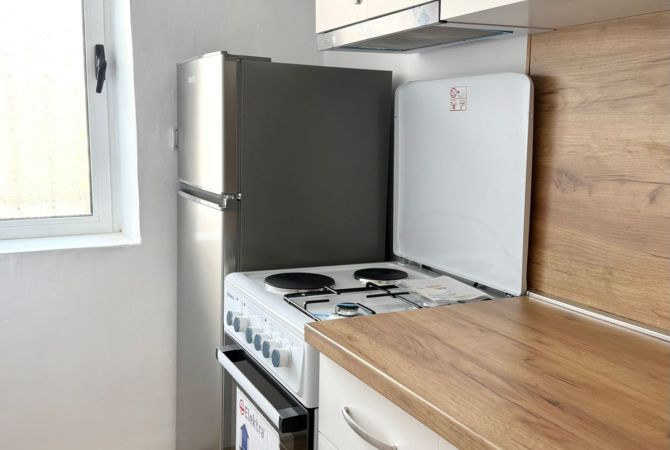 Shtepi me qera Apartament ne Tirane, 1+1, Mobilimi E mobiluar, Pagesa 450  Euro.