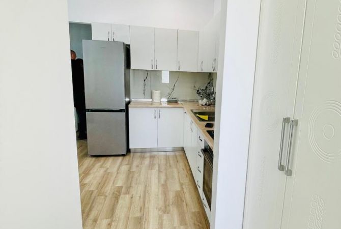 Shtepi me qera Apartament ne Tirane, 2+1, Mobilimi E mobiluar, Pagesa 450  Euro.