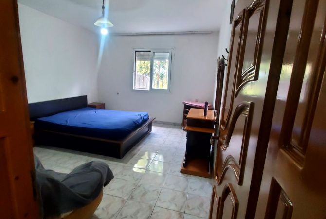 Shtepi me qera Shtepi Private ne Tirane, 1+1, Mobilimi E mobiluar, Pagesa 300  Euro.