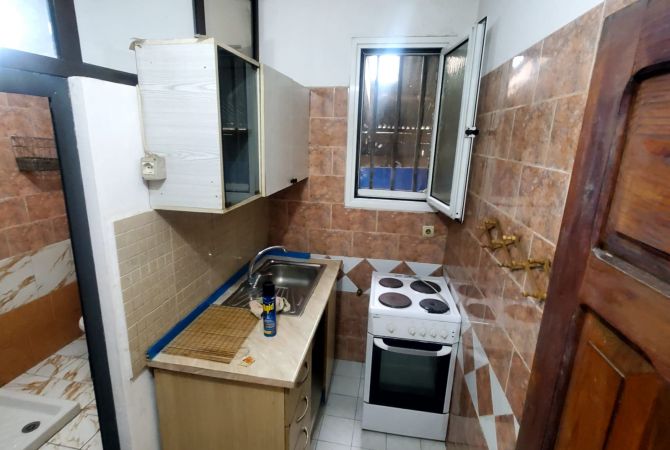 Shtepi me qera 1+1 ne Tirane - 300 Euro