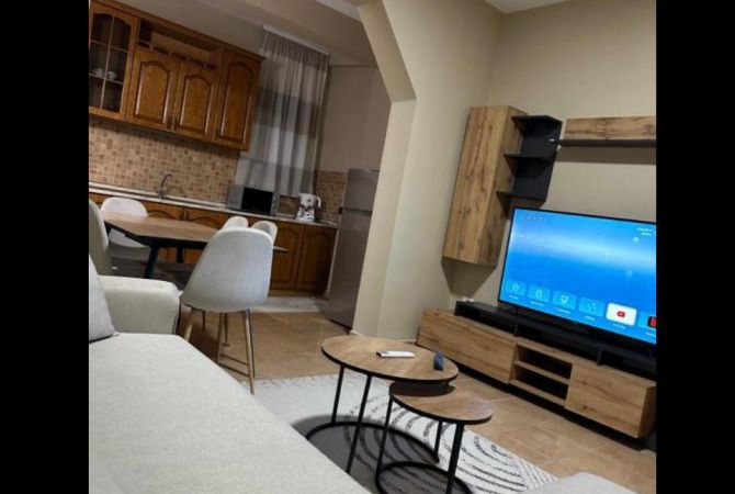 Shtepi me qera 2+1 ne Tirane - 550 Euro