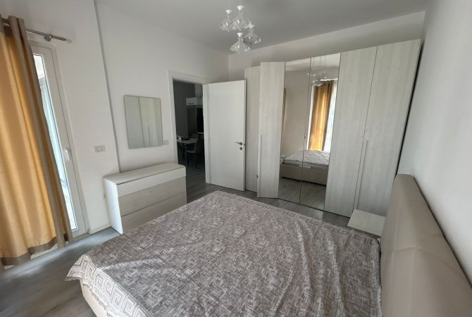 Shtepi me qera Apartament ne Tirane, 2+1, Mobilimi E mobiluar, Pagesa 670  Euro.