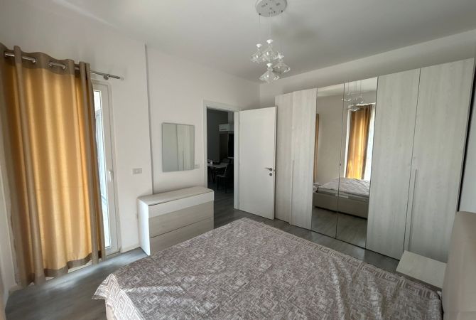 Shtepi me qera Apartament ne Tirane, 2+1, Mobilimi E mobiluar, Pagesa 670  Euro.