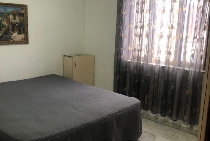 Shtepi me qera Shtepi Private ne Tirane, 2+1, Mobilimi E mobiluar, Pagesa 350  Euro.