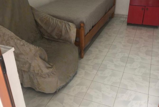 Shtepi me qera Shtepi Private ne Tirane, 2+1, Mobilimi E mobiluar, Pagesa 350  Euro.