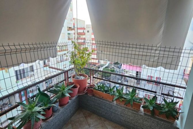 Shtepi me qera Apartament ne Tirane, 1+1, Mobilimi E mobiluar, Pagesa 400  Euro.