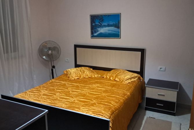 Shtepi me qera Apartament ne Tirane, 2+1, Mobilimi E mobiluar, Pagesa 500  Euro.