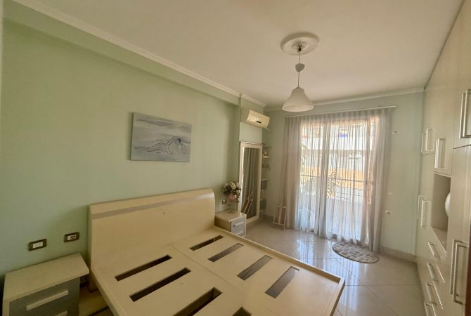 Shtepi me qera Apartament ne Tirane, 3+1, Mobilimi E mobiluar, Pagesa 600  Euro.