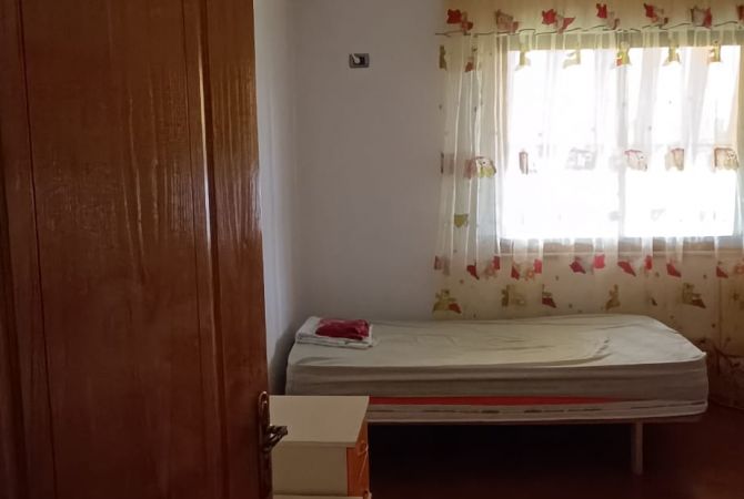 Shtepi me qera Shtepi Private ne Tirane, 3+1, Mobilimi E mobiluar, Pagesa 600  Euro.