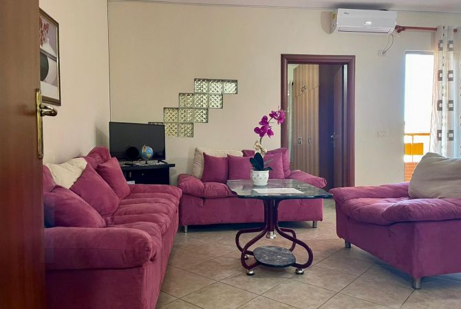 Shtepi me qera Apartament ne Tirane, 1+1, Mobilimi E mobiluar, Pagesa 450  Euro.