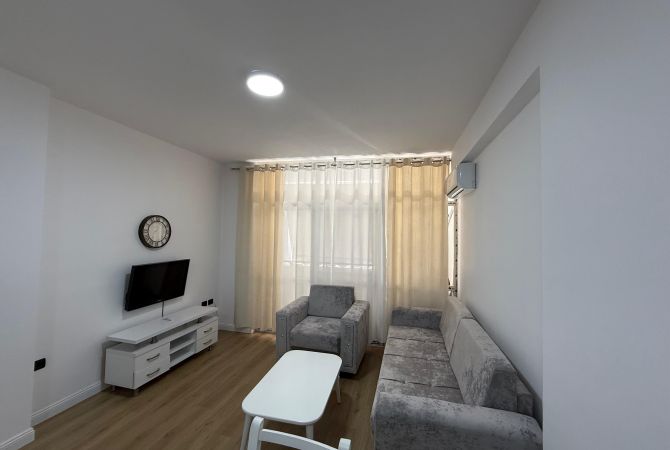 Shtepi me qera Apartament ne Tirane, 1+1, Mobilimi E mobiluar, Pagesa 450  Euro.