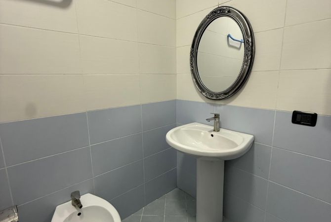 Shtepi me qera 1+1 ne Tirane - 450 Euro