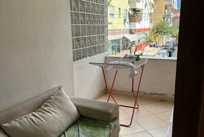 Shtepi me qera 2+1 ne Tirane - 650 Euro