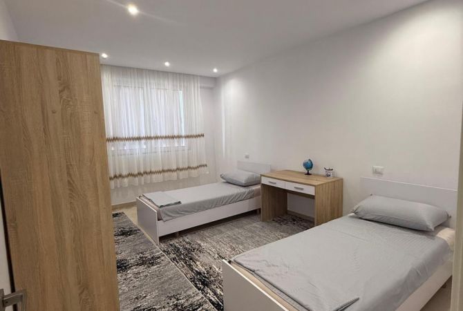 Shtepi me qera Apartament ne Tirane, 2+1, Mobilimi E mobiluar, Pagesa 550  Euro.