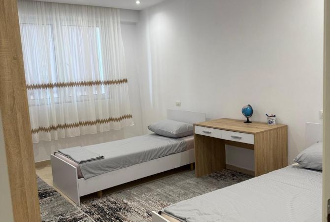 Shtepi me qera Apartament ne Tirane, 2+1, Mobilimi E mobiluar, Pagesa 550  Euro.