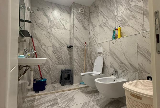 Shtepi me qera 2+1 ne Tirane - 550 Euro