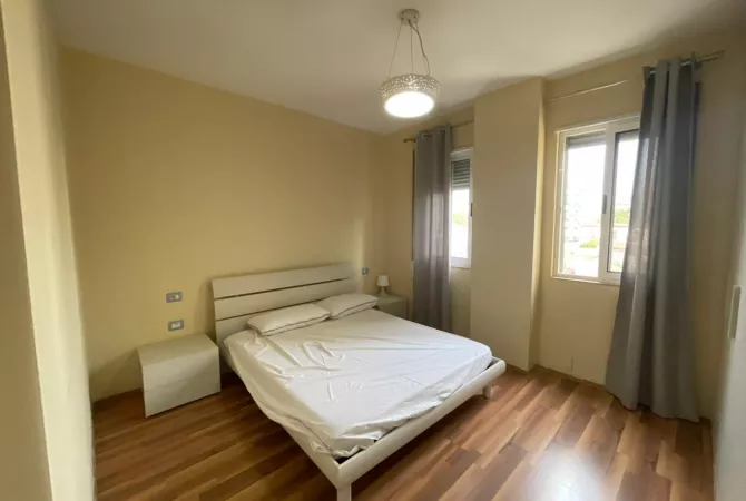 Shtepi ne shitje Apartament ne Tirane, 1+1, Mobilimi E mobiluar, Pagesa 140,000  Euro.