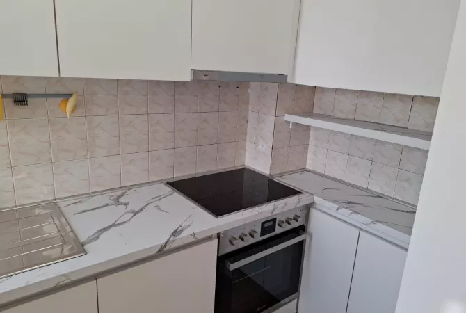Shtepi me qera Apartament ne Tirane, 1+1, Mobilimi E mobiluar, Pagesa 550  Euro.