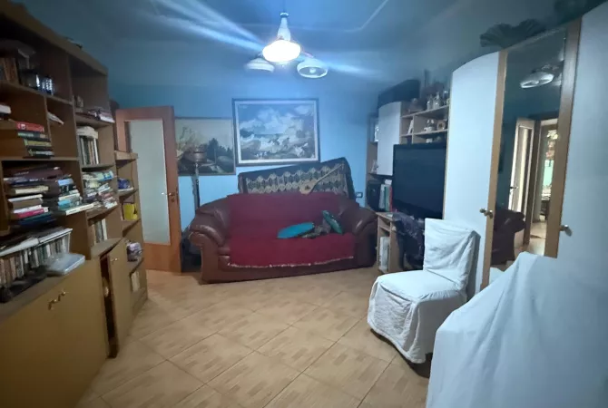 Shtepi me qera Apartament ne Tirane, 3+1, Mobilimi E mobiluar, Pagesa 85,000  Leke.