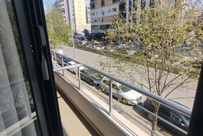 Shtepi ne shitje Apartament ne Tirane, 1+1, Mobilimi E mobiluar, Pagesa 58,000  Euro.