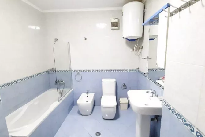 Shtepi me qera 4+1 ne Tirane - 700 Euro