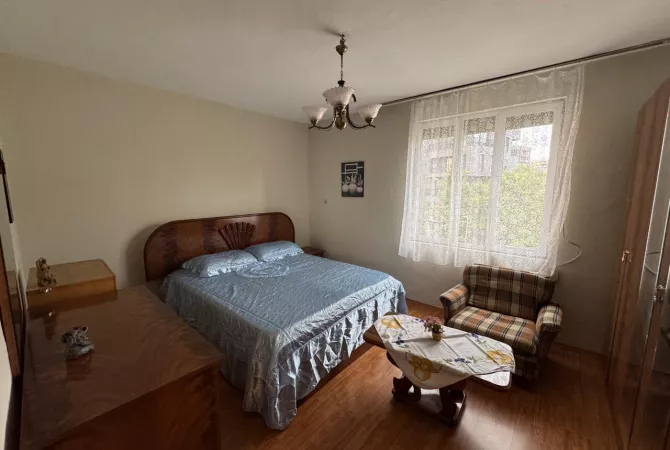 Shtepi me qera Apartament ne Tirane, 2+1, Mobilimi E mobiluar, Pagesa 600  Euro.