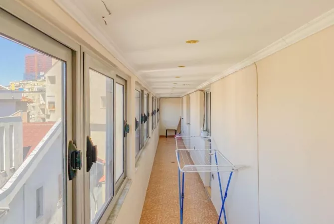 Shtepi me qera 2+1 ne Tirane - 700 Euro