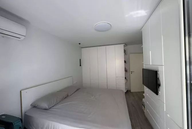 Shtepi me qera Apartament ne Tirane, 2+1, Mobilimi E mobiluar, Pagesa 110,000  Leke.