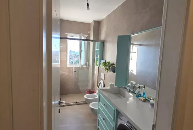 Shtepi me qera Apartament ne Tirane, 1+1, Mobilimi E mobiluar, Pagesa 75,000  Leke.