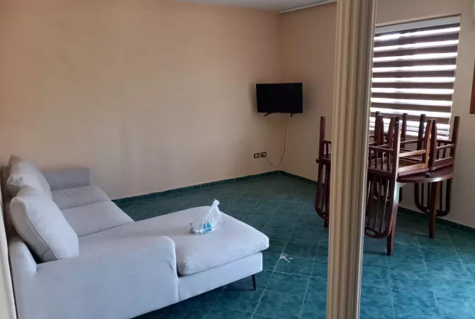 Shtepi me qera Apartament ne Tirane, 2+1, Mobilimi E mobiluar, Pagesa 500  Euro.