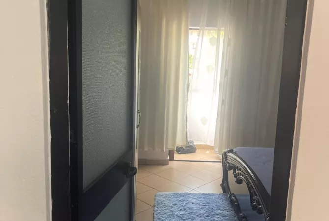 Shtepi me qera Apartament ne Tirane, 1+1, Mobilimi E mobiluar, Pagesa 400  Euro.