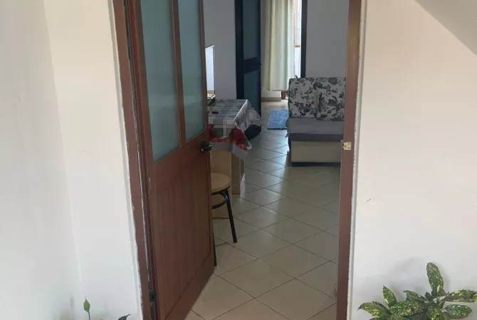 Shtepi me qera Apartament ne Tirane, 1+1, Mobilimi E mobiluar, Pagesa 400  Euro.