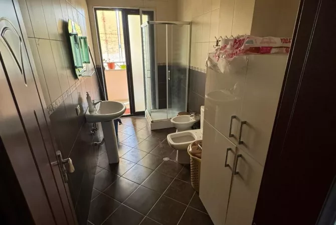 Shtepi me qera 2+1 ne Tirane - 500 Euro