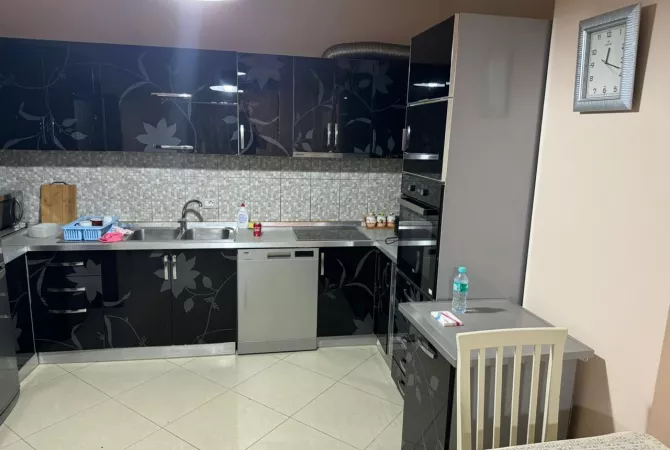 Shtepi me qera 2+1 ne Tirane - 500 Euro