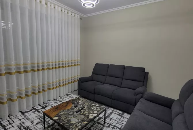 Shtepi me qera Apartament ne Tirane, 1+1, Mobilimi E mobiluar, Pagesa 450  Euro.