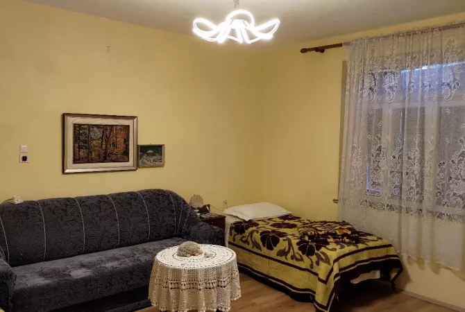 Shtepi me qera 2+1 ne Tirane - 600 Euro