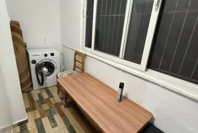 Shtepi me qera Apartament ne Tirane, 1+1, Mobilimi E mobiluar, Pagesa 500  Euro.