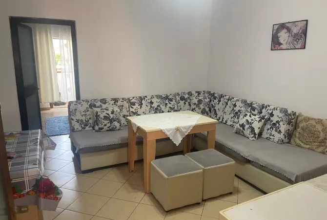 Shtepi me qera Apartament ne Tirane, 1+1, Mobilimi E mobiluar, Pagesa 400  Euro.