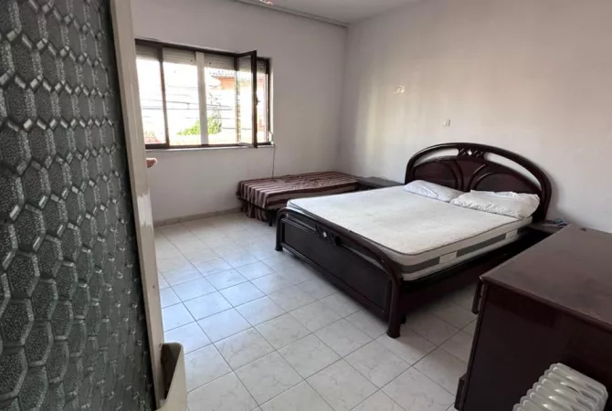 Shtepi me qera 2+1 ne Tirane - 500 Euro