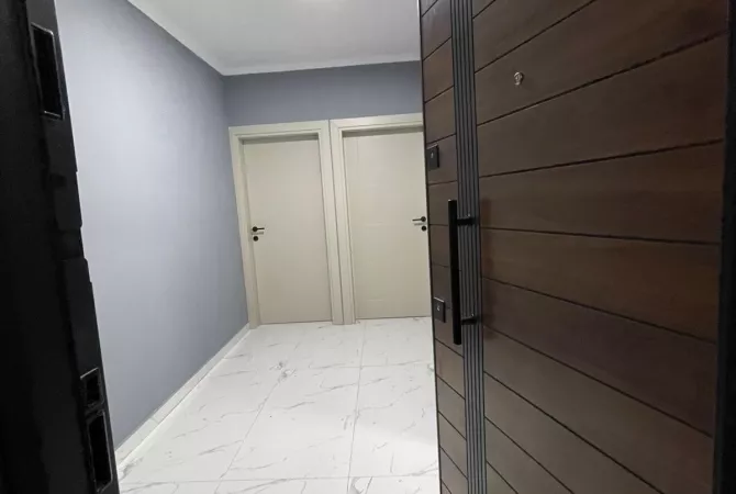 Shtepi me qera Apartament ne Tirane, 1+1, Mobilimi Pjeserisht e mobiluar, Pagesa 450  Euro.